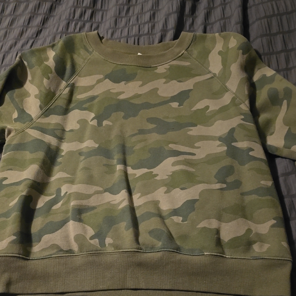 Camo Print Sweatshirt